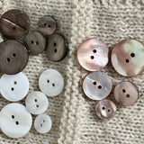 Knap 15 mm - Ægte Perlemor - Varm Grå